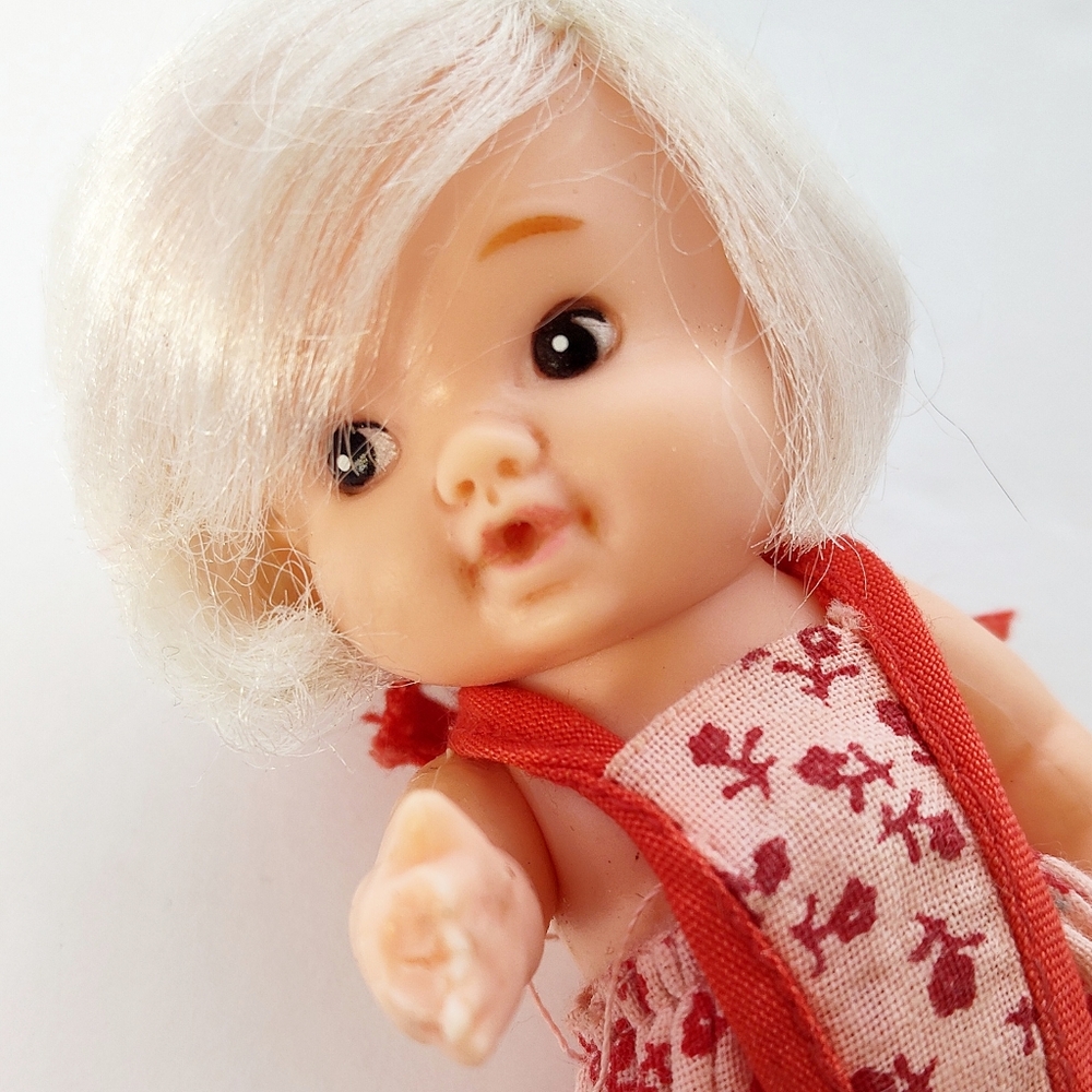 Vintage 1966 Baby Peewee Dollar By Uneeda Doll Co. Inc.- Original Clothing